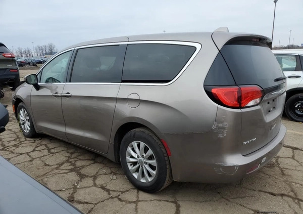 Chrysler Pacifica cena 36900 przebieg: 155500, rok produkcji 2017 z Gniezno małe 56